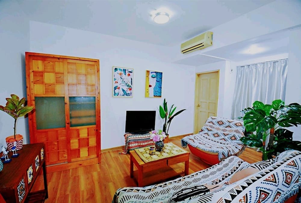 Avatar Persia Impression Queen Bed & High Rise View