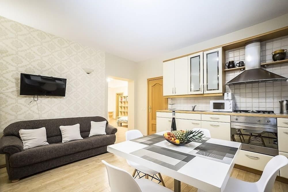 WINWINSTAY Old Town River View Apartment