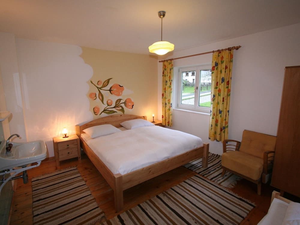 Huge Holiday Home in Hopfgarten im Brixental near Ski Lift