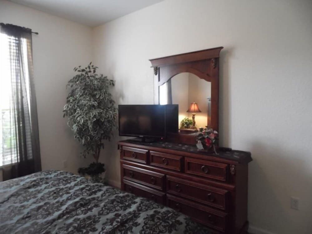 Gorgeous 3 Bedroom 2 Bath Condo in Windsor Hills Resort