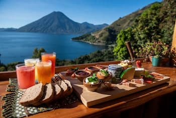 El Picnic Atitlan