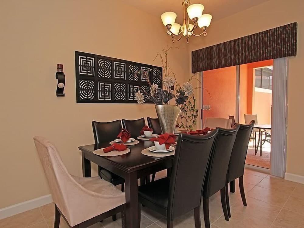 4 Bedroom 3 Bath Beautiful Town Home In Kissimmee Resort