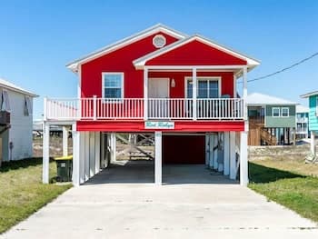 Red Robyn by Meyer Vacation Rentals