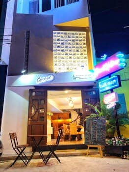 Cocoin Host & Snack Bar