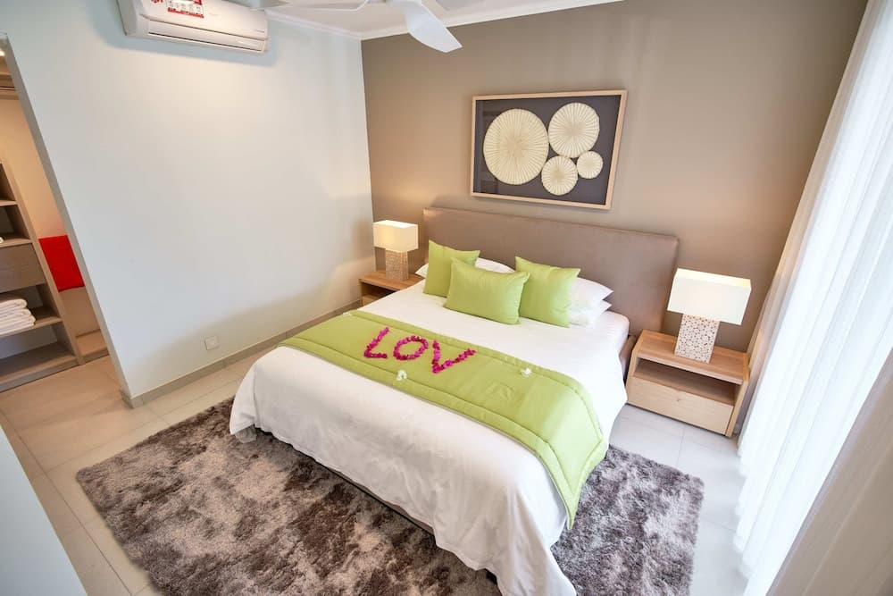 Ocean Legends Beachfront Suites