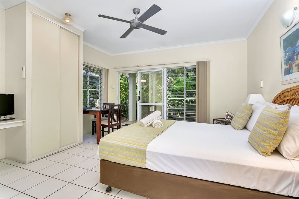 Seascape Holiday at the Queenslander