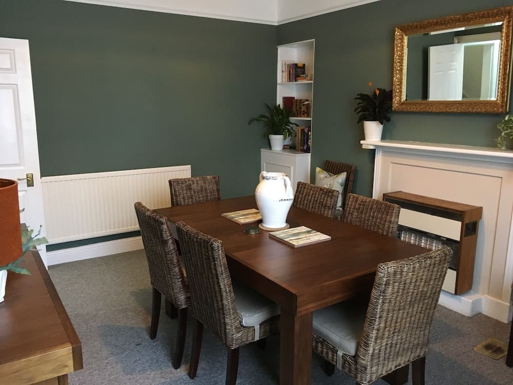 Chic City Centre Georgian Maisonette