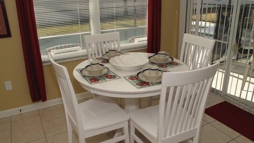 Beautiful 4 Bedroom 3 Bath Pool Home in Gated Resort