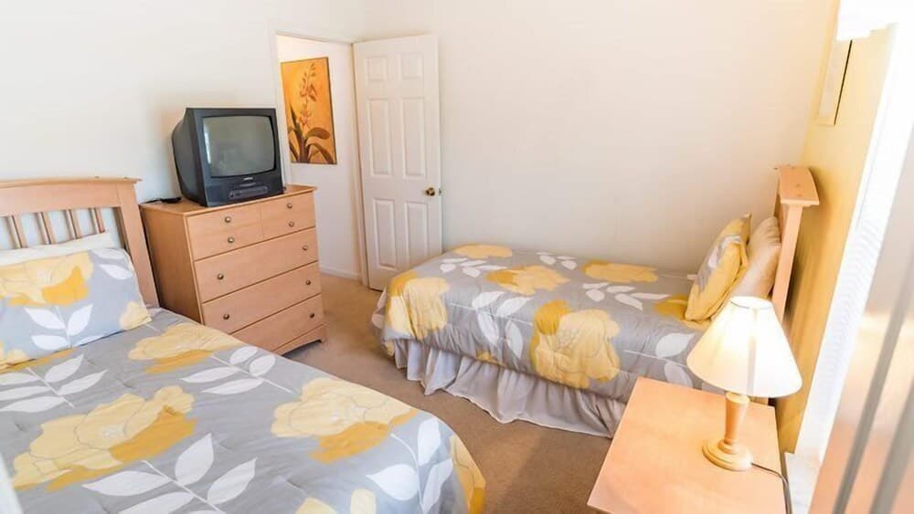 Luxurious 4 Bedroom 2 Bath Kissimmee Pool Home