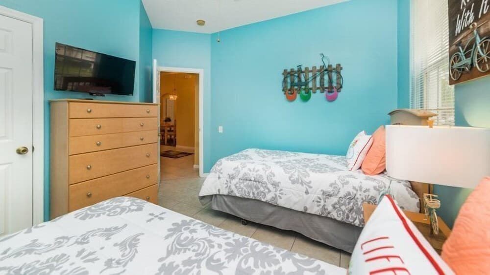 Stunning 4 Bedroom 3 Bath Pool Home In Windsor Palms Resort