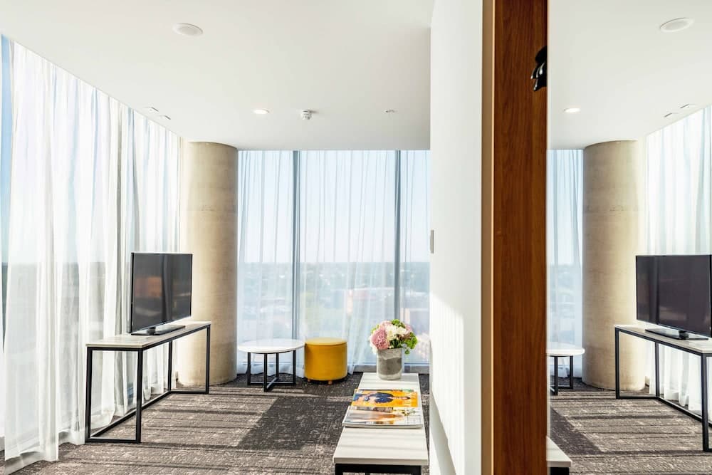 Crowne Plaza Adelaide by IHG