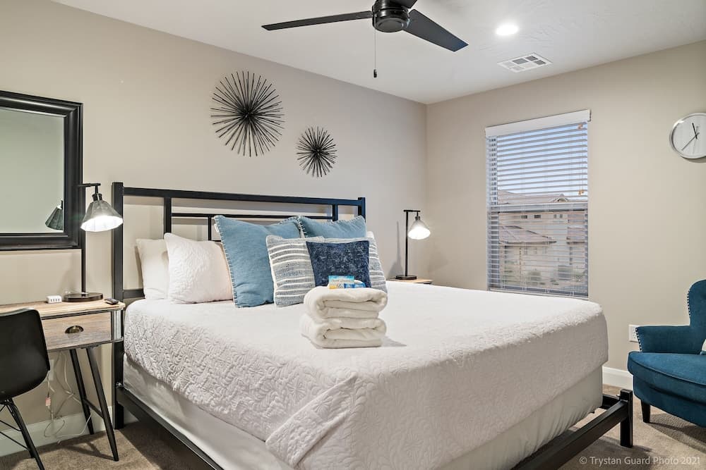 Luxurious Southern Utah Villa by Redawning