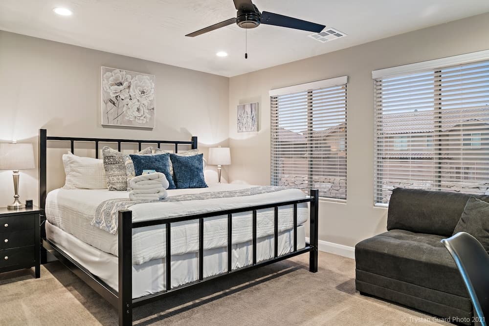 Luxurious Southern Utah Villa by Redawning