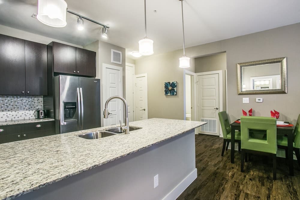 Stylish Frisco 2 bedroom apartments