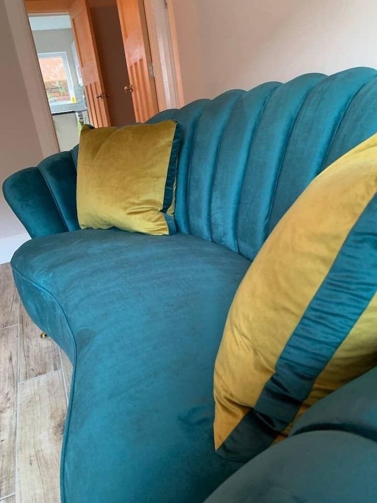 Ebor Cosy Homli Parking Wifi Smart