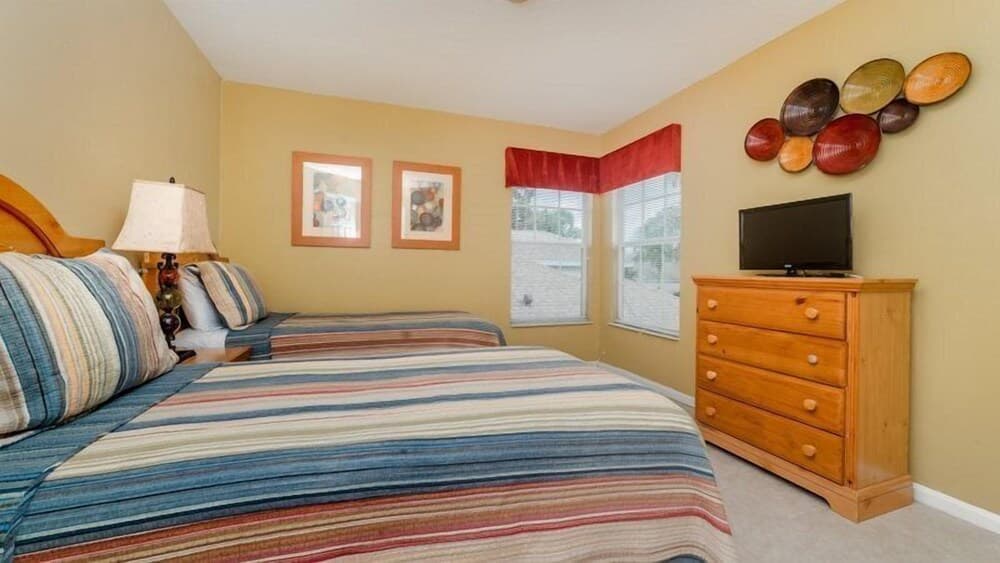 5 Bedroom Pool Home in Windsor Palms Gated Resort