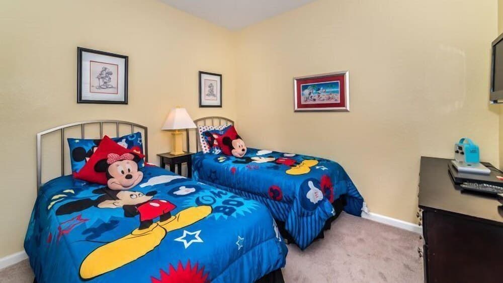 Luxury 3 Bedroom 2 Bath Condo Near Disney