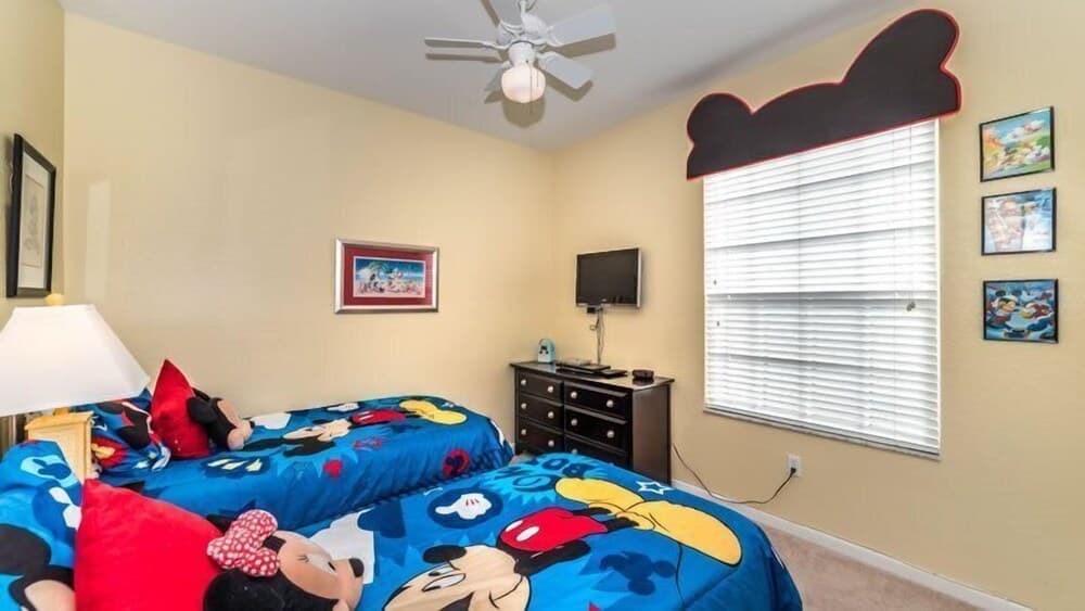 Luxury 3 Bedroom 2 Bath Condo Near Disney