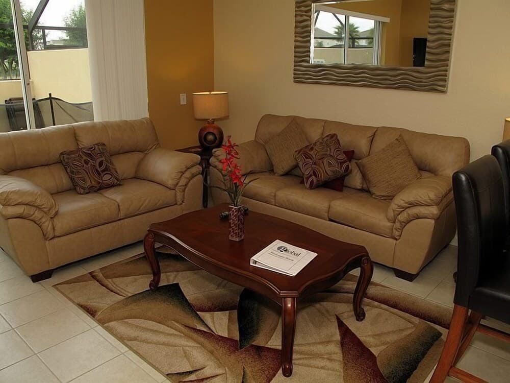 Beautiful 3 Bed 3 Bath Townhome With Lake View