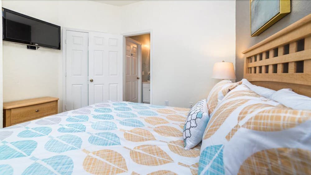 Stunning Windsor Hills 3 Bedroom 3 Bath Townhome With Splash Pool