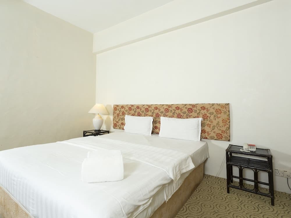 OYO 89619 De Choice Hotel