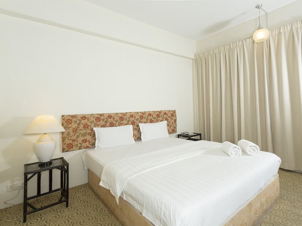 OYO 89619 De Choice Hotel