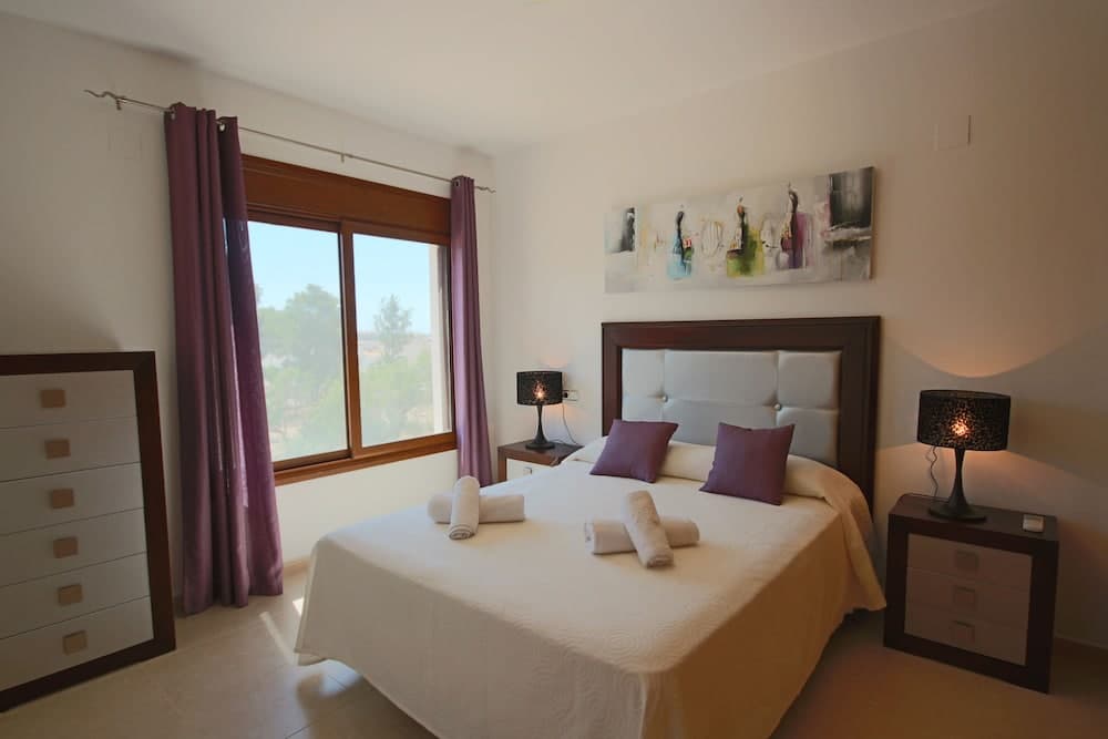 2 Twin Luxurious & Secluded Villa - Private Pools, Walk to the Beach & Moraira