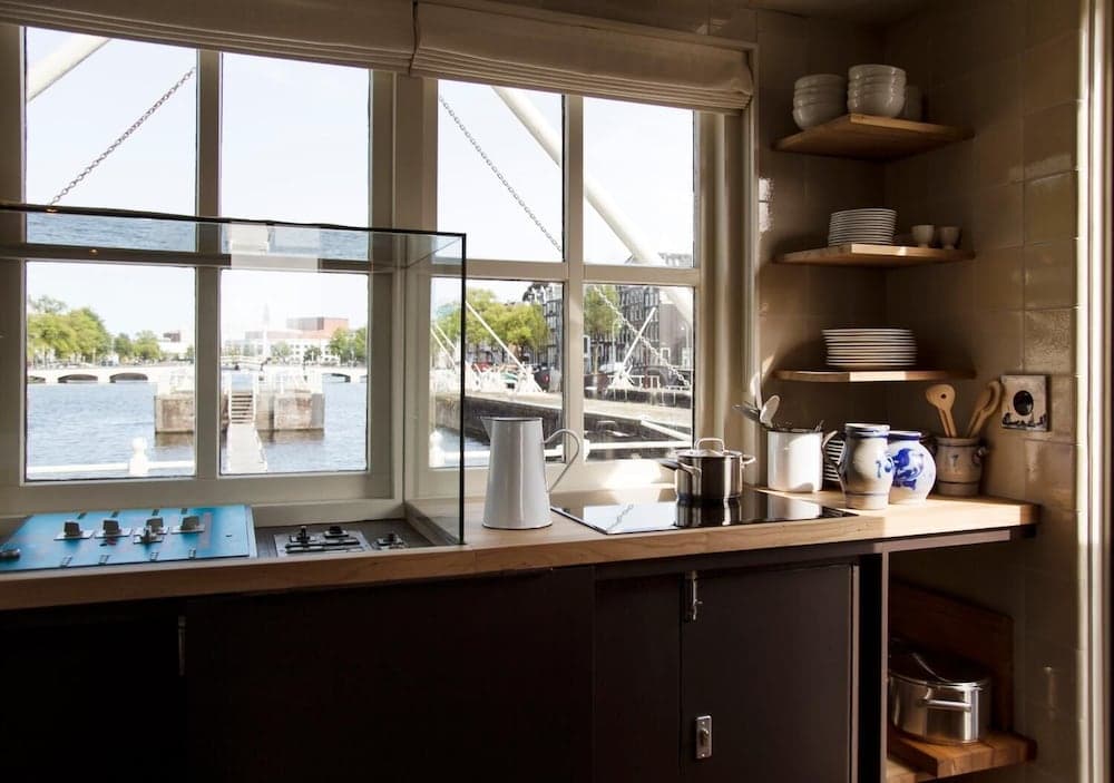 SWEETS - Amstelschutsluis