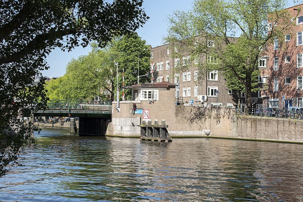 SWEETS - Van Hallbrug