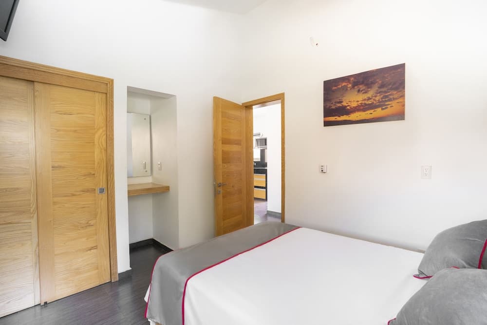 Collection O Luna Aqua Villas,Tala,Rio Escondido