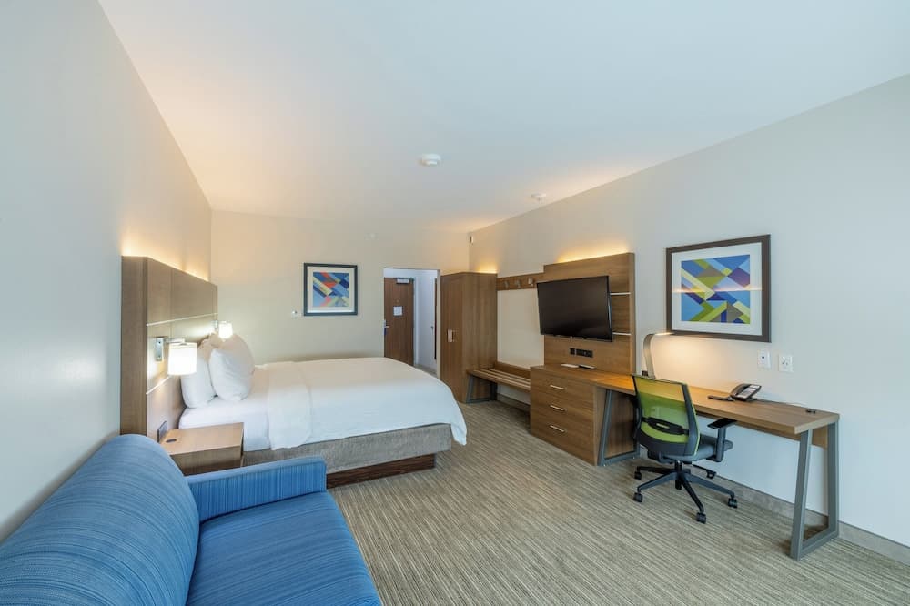 Holiday Inn Express & Suites Lindale – Tyler by IHG