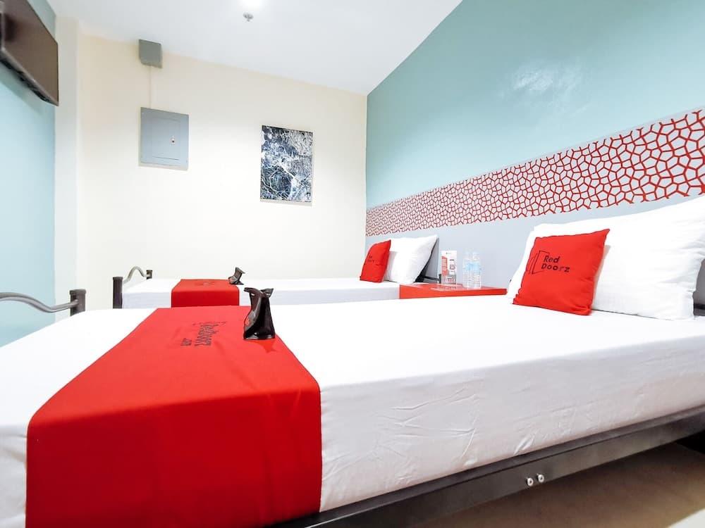 RedDoorz Plus near Ateneo de Davao