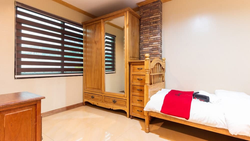 RedDoorz near SM San Lazaro Manila