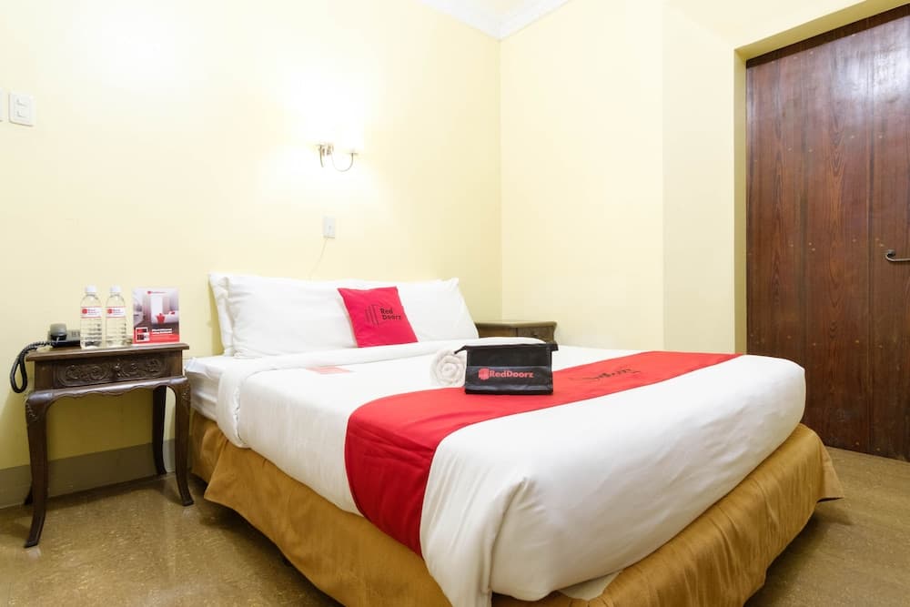 RedDoorz Plus @ Calle Crisologo Vigan