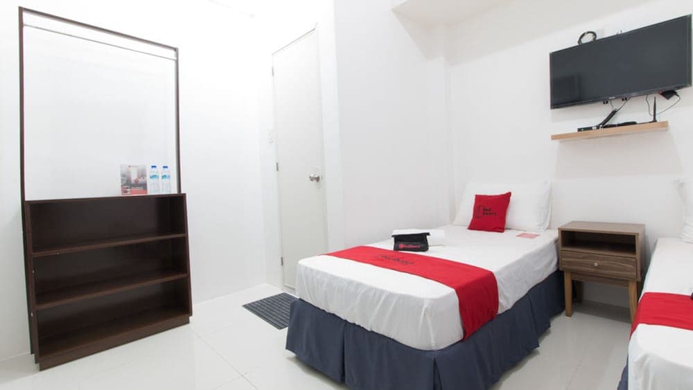 RedDoorz near Liceo De Cagayan University Highschool