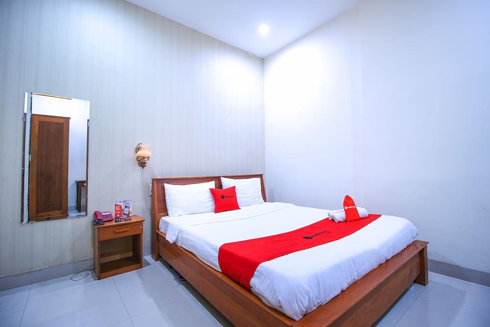 RedDoorz near Han Market