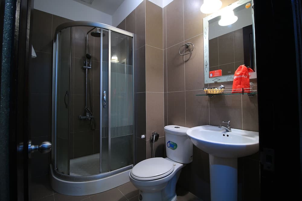 RedDoorz near Han Market