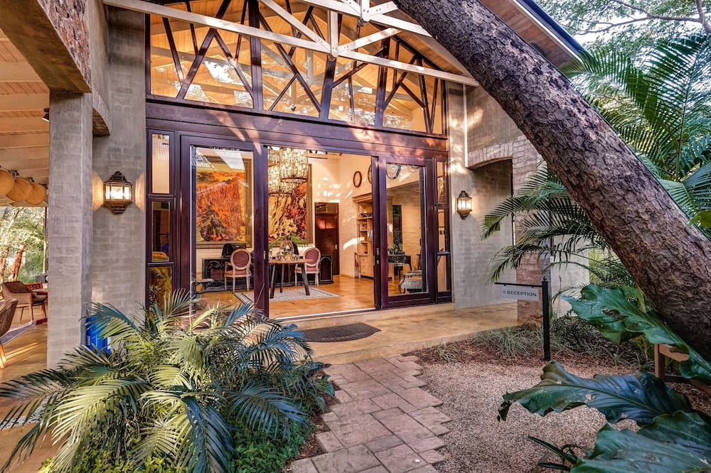 Mbano Manor Hotel Victoria Falls