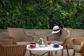 Mbano Manor Hotel Victoria Falls