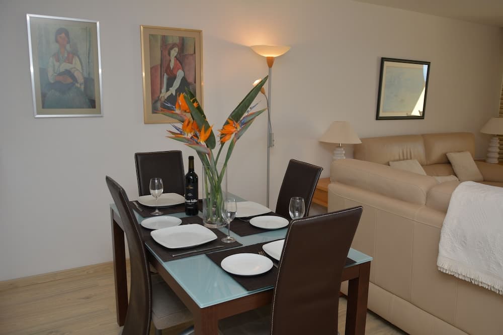 Atlantic view 1 - Apartment with ocean view & pool