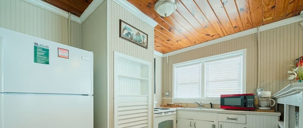 G Piknik at the Beach Right