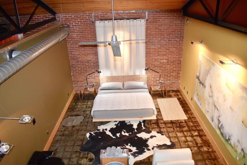 The Hangar Lofts Hotel