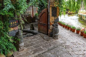 Junboxuan Riverside Courtyard