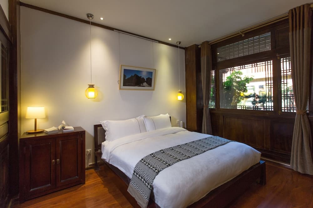 Junboxuan Riverside Courtyard