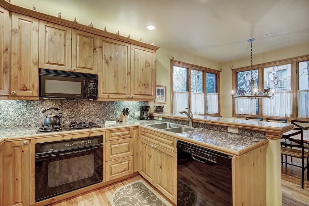 The Perfect Large Family 3 Bedroom Condo by RedAwning