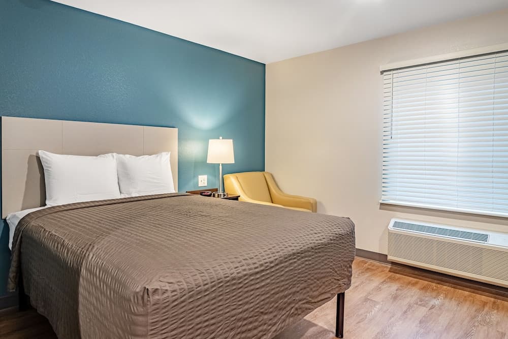 WoodSpring Suites Toledo Maumee