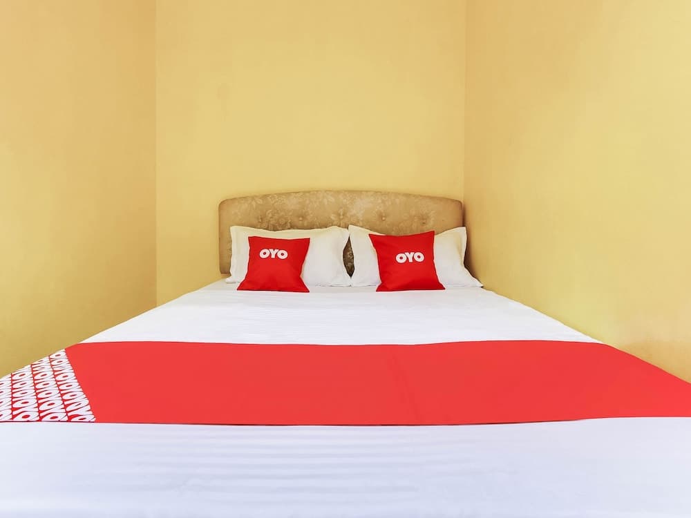 OYO 89406 Lucky Budget Hotel