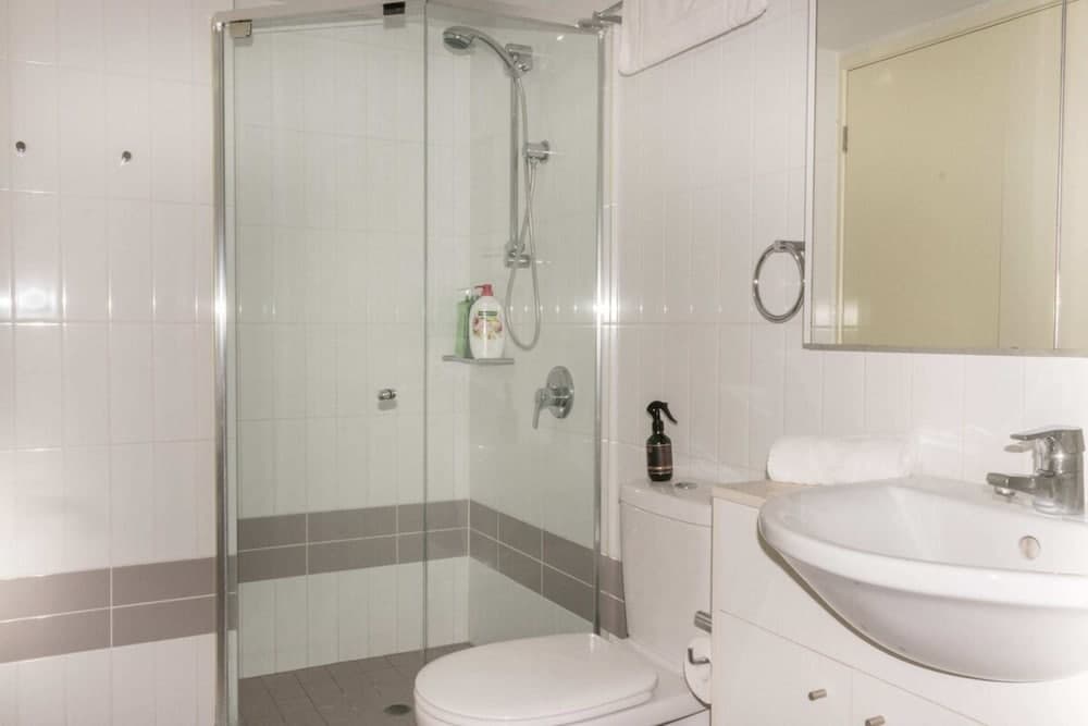 1 Bedroom Studio Apartment near Eagle Street