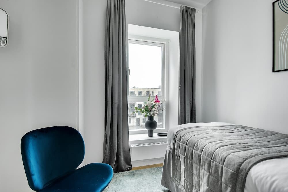 Sanders Arena - Smart 3-bdr Apt Close to Metro