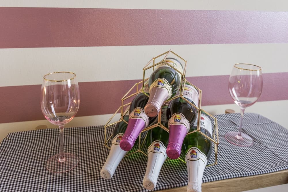 Chateau She Shed - Rittenhouse - A Taste of Paris